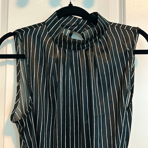 Black striped sleeveless dress size 14 brand new 🟢 - Picture 4 of 11